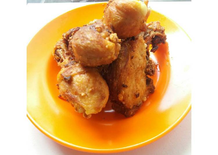 8 Resep: Ayam Goreng Bumbu Kuning Anti Ribet!
