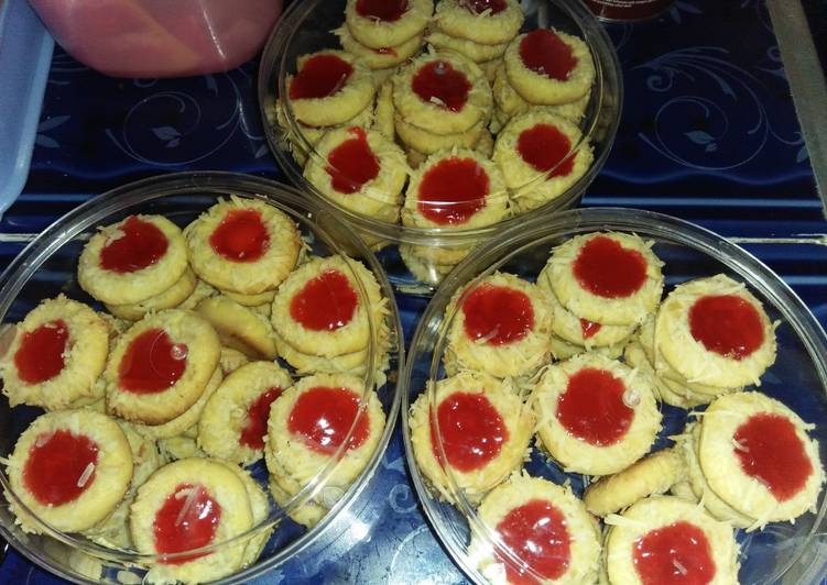 Cara Gampang Membuat Thumbprint cookies.. Mempercantik tampilan kue di meja, Lezat Sekali