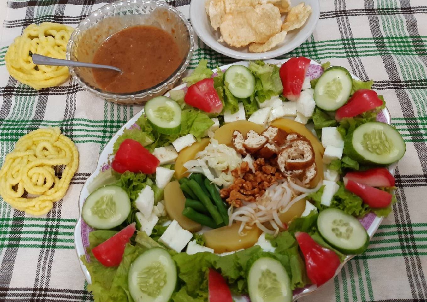 Gado gado plus buah