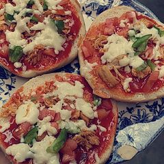 A picture of Pizza Pocket.
