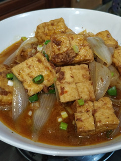 辣肉醬燒油豆腐 的食譜成品照片