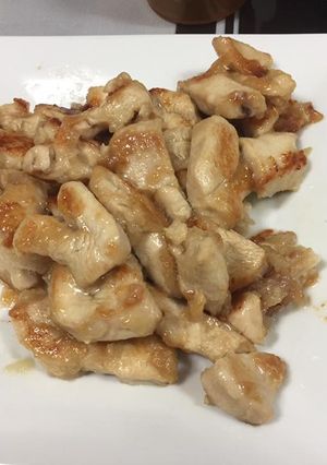 A picture of Chicken Lemon Sauce.
