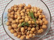 Una foto di ceci in padella