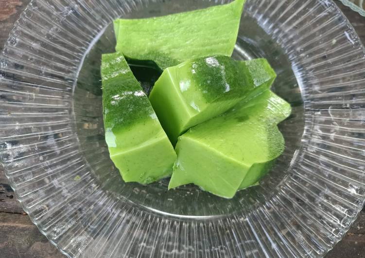 Puding daun kelor