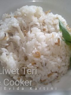 Foto resep Nasi Liwet Teri Rice Cooker
