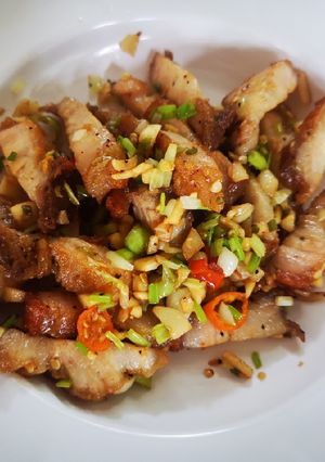 รูปของ หมูกรอบคั่วพริกเกลือ