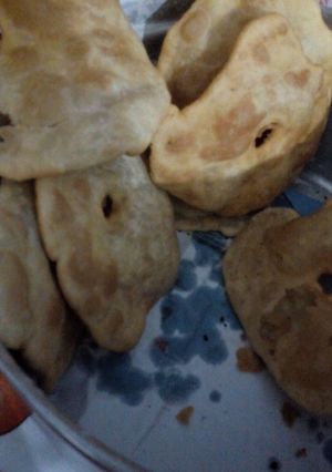 Una foto de Torta frita😋😋