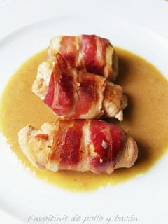 Una foto de Envoltinis de pollo y bacón