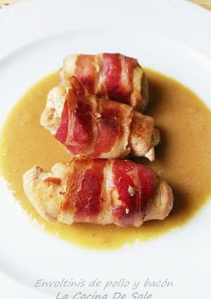 Una foto de Envoltinis de pollo y bacón
