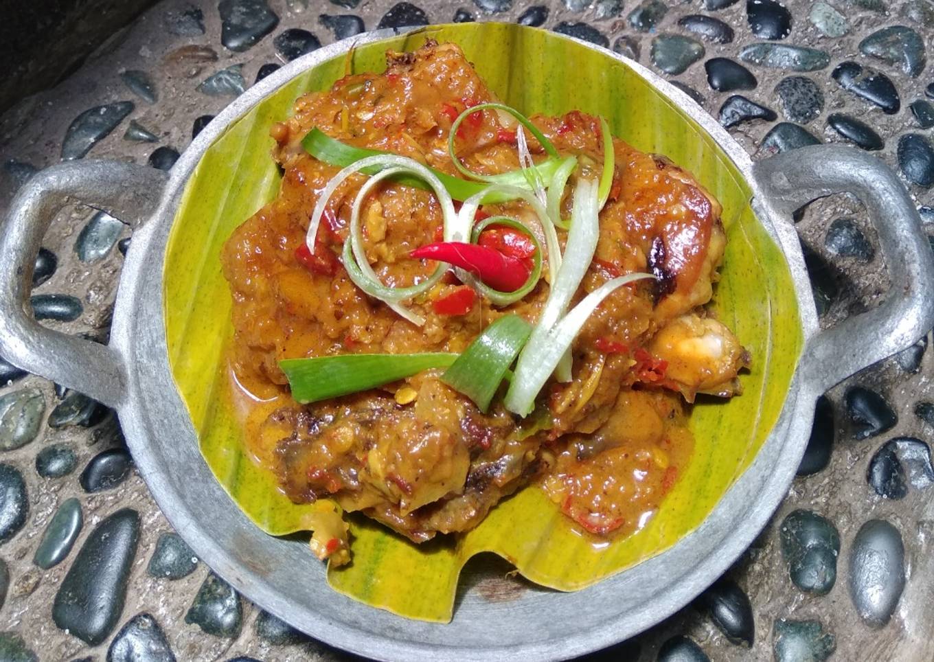 Ayam lodho