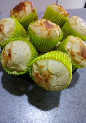 Una foto de Muffins de brócoli y queso