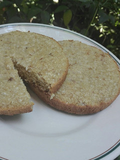 Una foto de Tortitas o budín de banana y coco saludable y Fit♥🍌