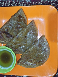 पुरणपोळी (Puranpoli recipe in marathi) रेसिपी चे मुख्य फोटो