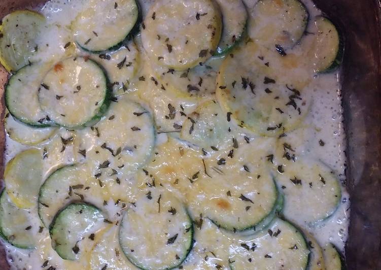 Zucchini and Yellow Squash Au Gratin