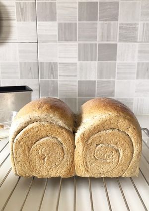 Foto resep Black Sesame Wholemeal Bread Loaf