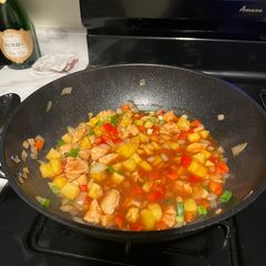 A picture of Pineapple Chicken Stir Fry.