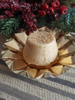 Una foto de Flan de turrón de almendras blando