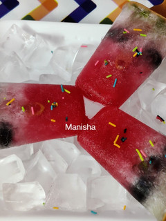 A picture of Fruits Popsicles (Mango Rose Grapes Popsicles).