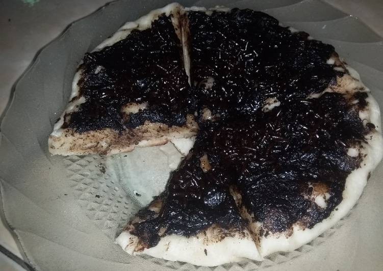 Pizza Coklat Wajan Sederhana