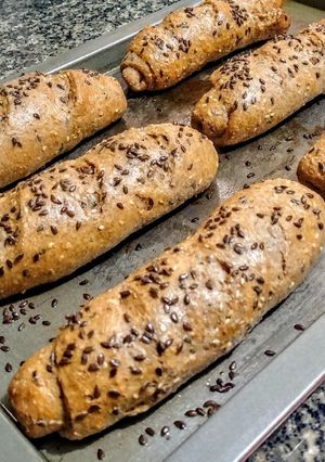 Una foto de PAN LARGUITO🥖Integral con Panela (papelón) Orgánica...!😋