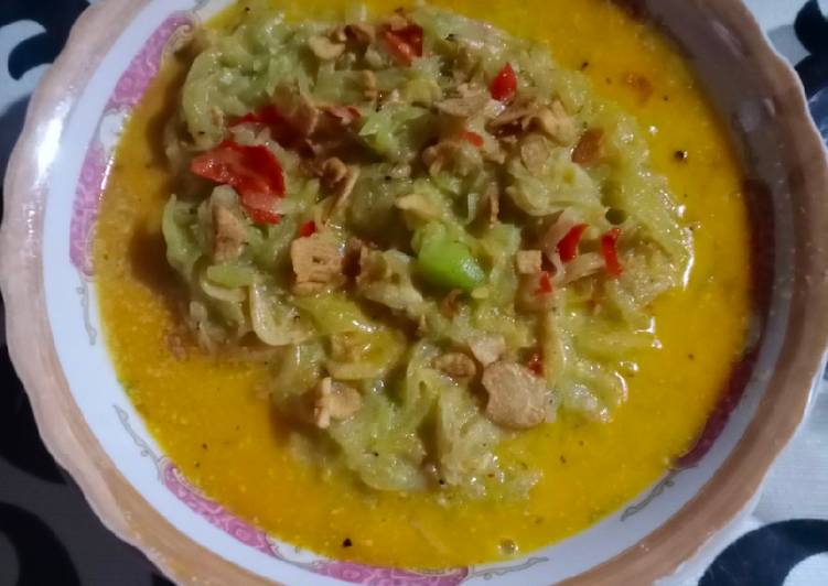 Bagaimana Membuat Santan Gurih Labu Siam, Enak