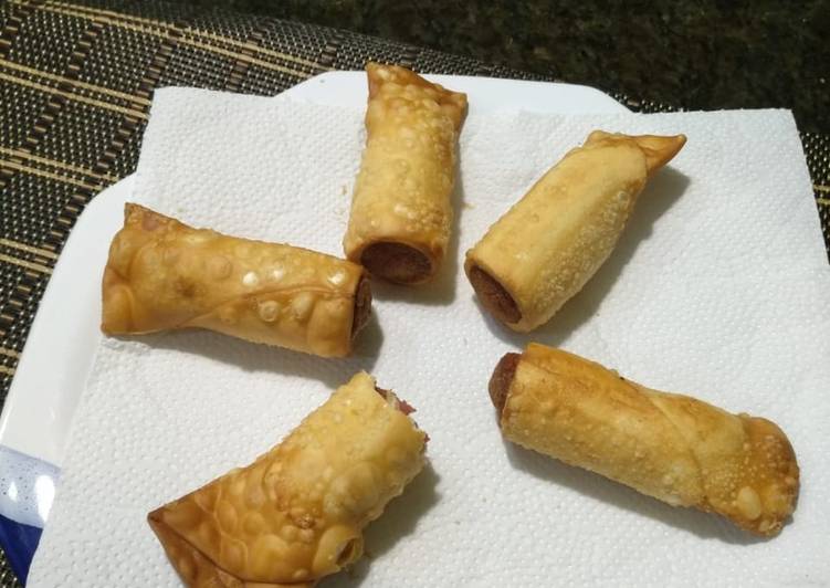 Step-by-Step Guide to Make Ultimate Enroladinho de salsicha com massa de pastel