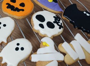 Foto di Biscotti tema Halloween decorati in Ghiaccia