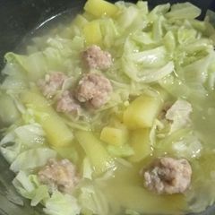 A picture of Pork/Chicken Soup.