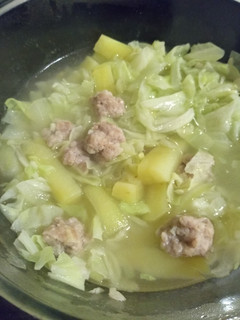 A picture of Pork/Chicken Soup.