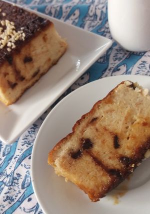 Una foto de Puding de pan con almendra y chocolate