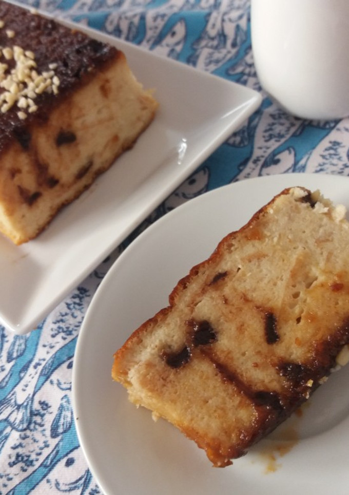 Una foto de Puding de pan con almendra y chocolate