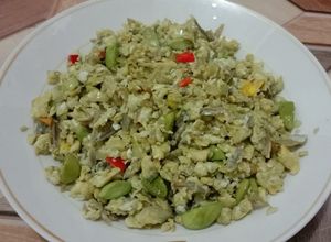 Foto resep Telur Orak Arik Teri Pedas dengan Pete