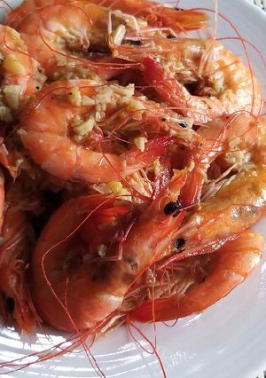 A picture of Garlic butter shrimp.
