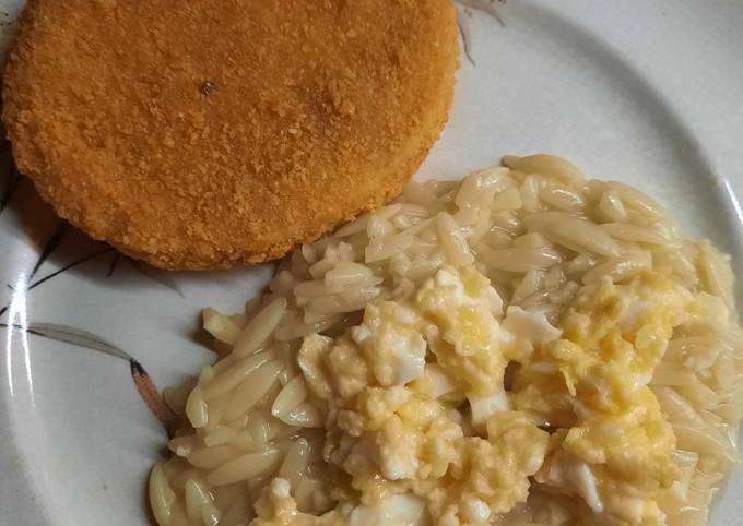 Medallón de pollo con arroz y huevo Receta de La profe Luisa- Cookpad