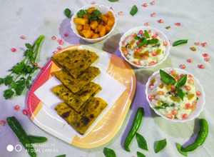 A picture of Curd Rice with Potato fry and Palak Roti Thepla.