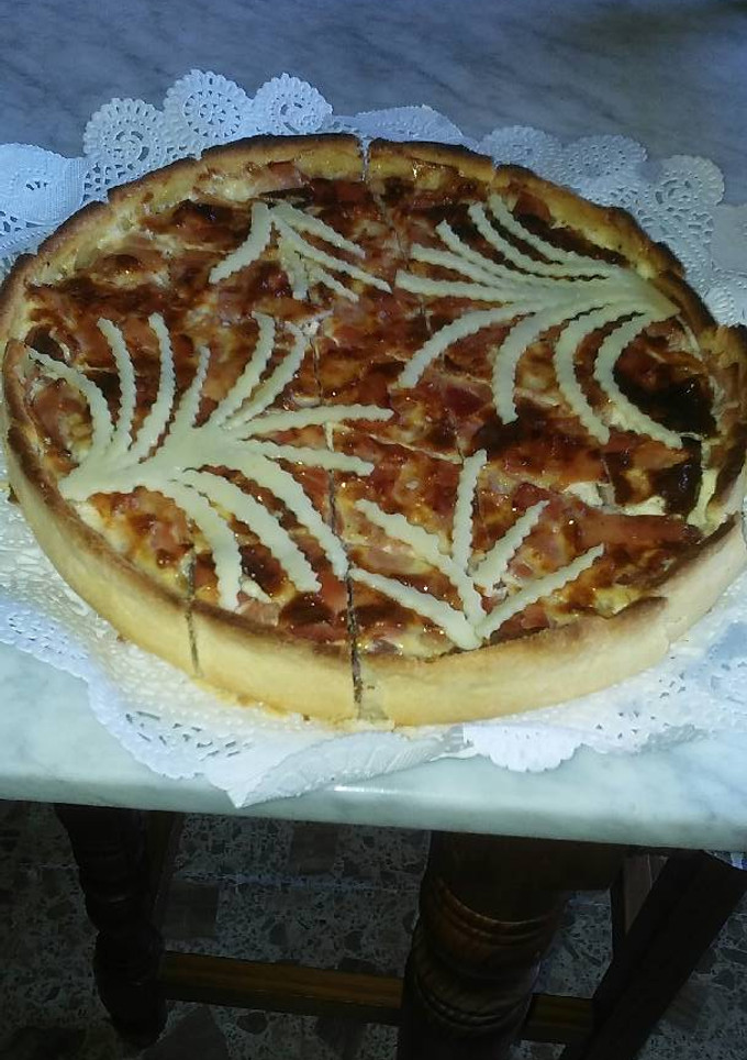 Una foto de Quiche de jamón york, bacon y queso