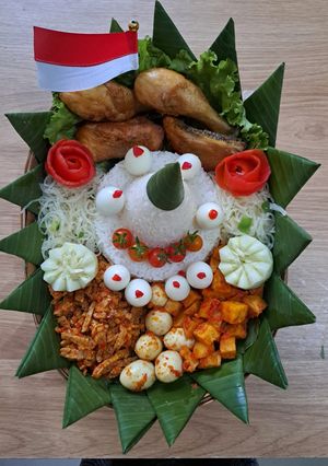 Foto resep Nasi Tumpeng Merah Putih