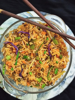 फ्राइड राइस (fried rice in recipe hindi) रेसिपी मुख्य फोटो