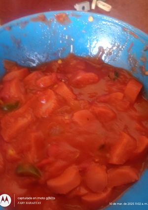 Una foto de Salchichas entomatadas a la mexicana 🇲🇽🇲🇽