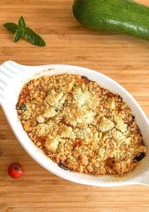 Une photo de Crumble salé aux courgettes et tomates 🍅