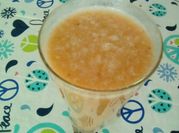 Una foto de batido de banana y almendra