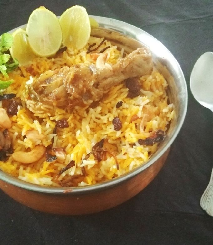 A picture of Malabar Chicken Biryani.