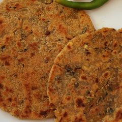 A picture of Jowar Methi Paratha.