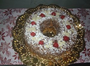 Foto principal de Tarta negra de frutos secos navideña