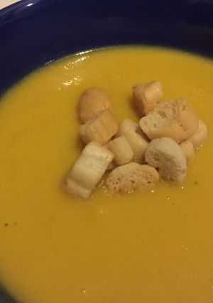 Una foto de Crema de calabacín y zanahoria