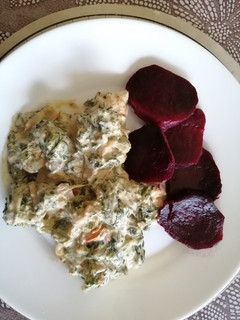 Una foto de Filetes de pollo con queso crema light y verduras