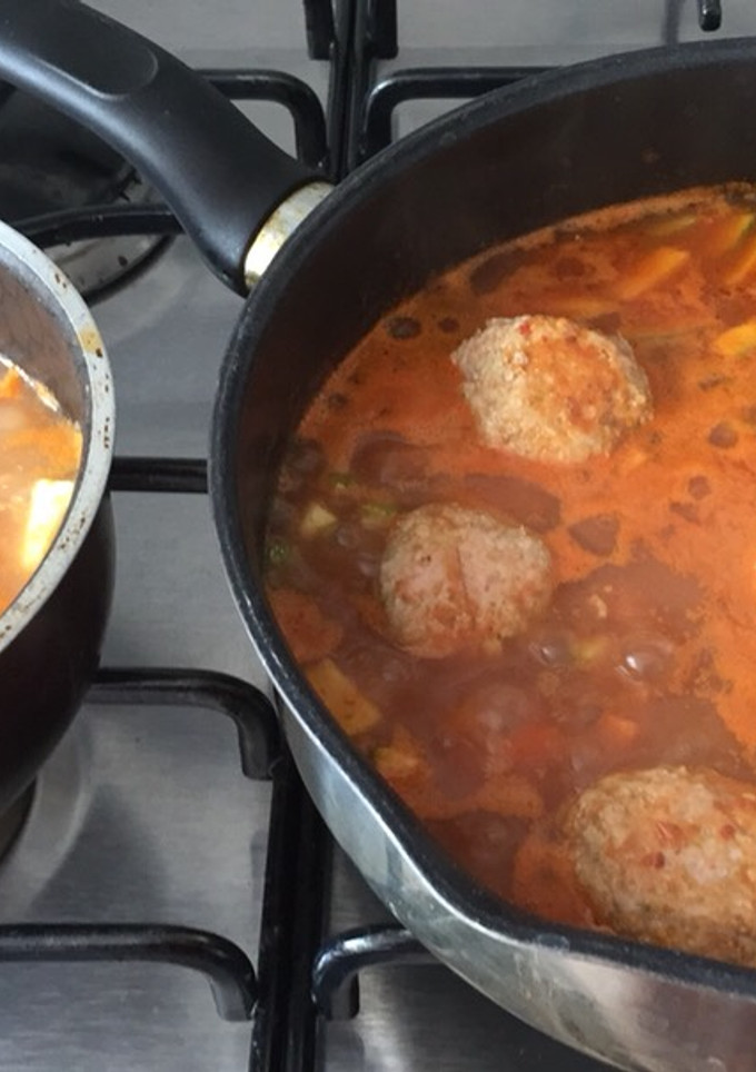 Una foto de Albóndigas con calabacitas y zanahorita