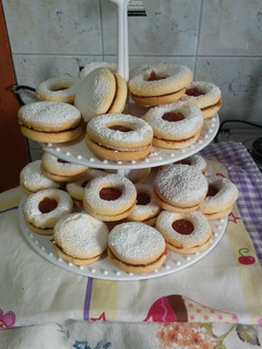 Una foto de Alfajores con meremelada de membrillo (Aptos para Celíacos)