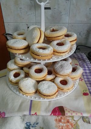Una foto de Alfajores con meremelada de membrillo (Aptos para Celíacos)