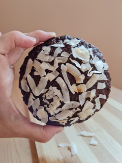 Una foto de Mega cookie saludable en microondas 🍪